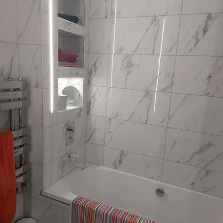 Apartment 2-bed Flat In Chapel Allerton, Leeds (West Yorkshire)