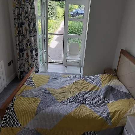 2-bed Flat In Chapel Allerton,